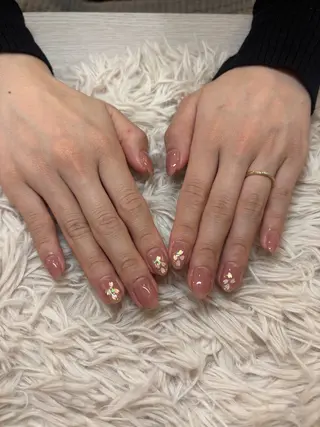 ネイル 伊藤 いちごのネイルデザイン