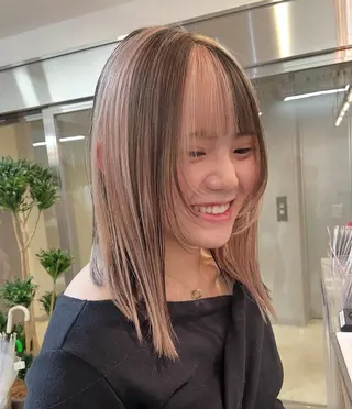 ミディアム カラー momo/レイヤー /デザインカラーのヘアスタイル