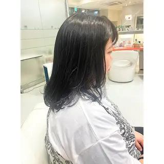ミディアム 前さこ 結衣のヘアスタイル