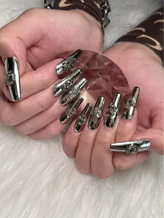 ネイル nail&eye Ariesのネイルデザイン