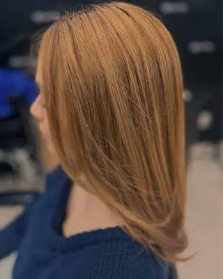 セミロング Japuska ジャプスカのヘアスタイル