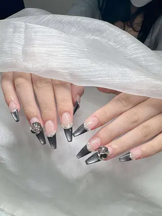 ネイル Lee Nailsのネイルデザイン