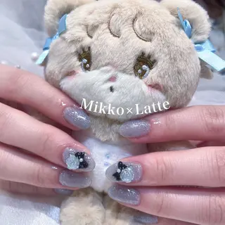 ネイル ️🫧もこ 艶感ネイル🫧のネイルデザイン