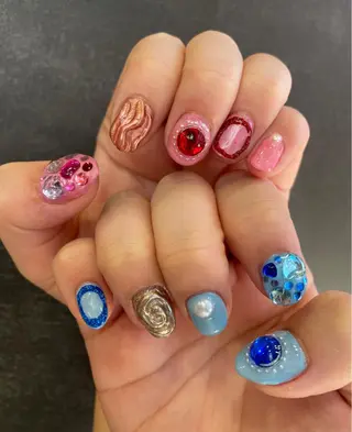 ネイル TSUNA 🌙 Lim 五反田のマツエク・マツパデザイン