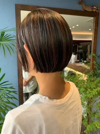 ショート カラー ✨白髪ぼかし 🍀MINAKO☆のヘアスタイル
