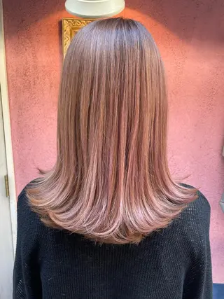 ミディアム カラー ナカムラ イヅミのヘアスタイル