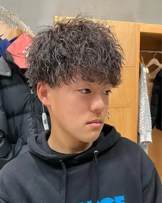 メンズ 渥美祐耶 【メンズカット】のヘアスタイル