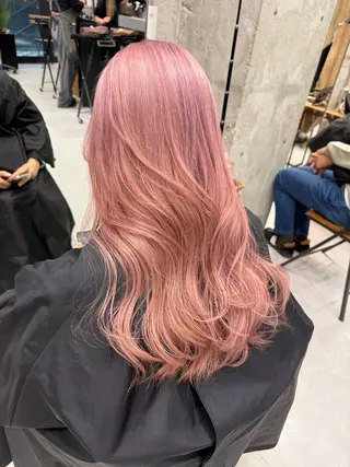 ロング 🫧ハイライトカラー 🫧 𝓜𝓘𝓤のヘアスタイル