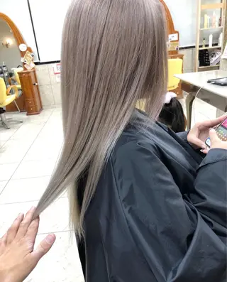 ミディアム ashida yuukiのヘアスタイル