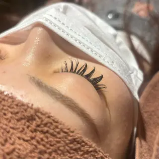 マツエク・マツパ MODEK's阿倍野 SANAのヘアスタイル