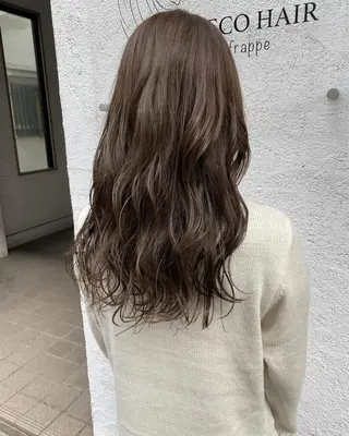 セミロング カラー ブリーチカラー よねだまことのヘアスタイル