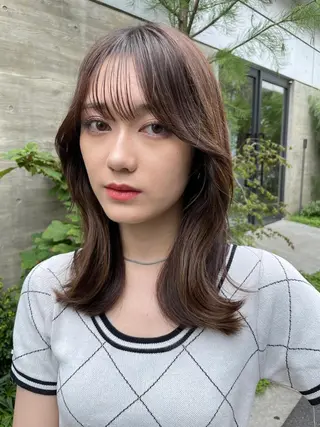 ミディアム カラー 顔周りカット 【オノザワリョウ】のヘアスタイル