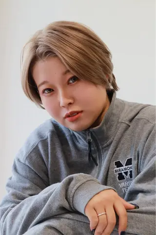 ショート カラー 浅野 匠のヘアスタイル