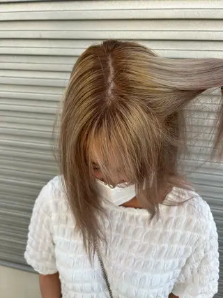 セミロング カラー レイヤー/ブリーチ/ 渋谷/ルル🌿のヘアスタイル