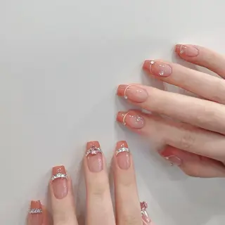 ネイル Queens 榊 まおのネイルデザイン