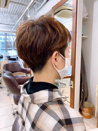 ショート カラー ベリショディレクター 小野 健太郎のヘアスタイル