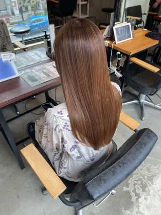 ロング 平栗 篤のヘアスタイル