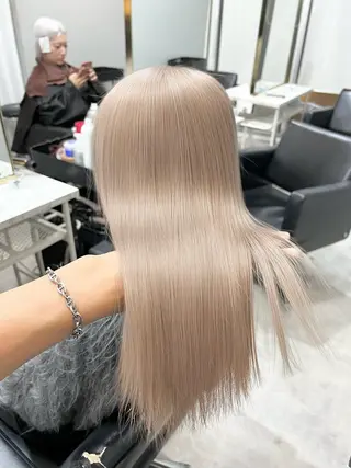 ミディアム カラー 🫧艶ダブルカラー ブリーチ🫧トモヤのヘアスタイル