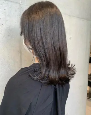 ミディアム カラー 透明感/オリーブ/ グレージュ/YUKAのヘアスタイル