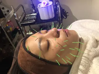 セントラル鍼灸院 Re:laxyのヘアスタイル