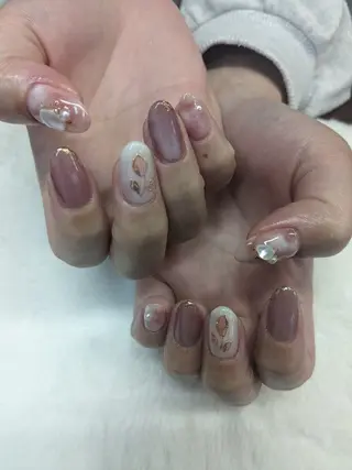 ネイル sanjo 🧸yuki🤎のネイルデザイン