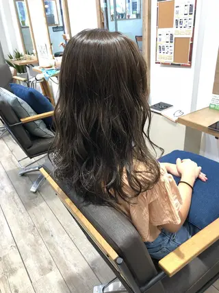 ロング カラー ヘアアレンジ 顔周りカット・相談 レイヤーも◎しずくのヘアスタイル