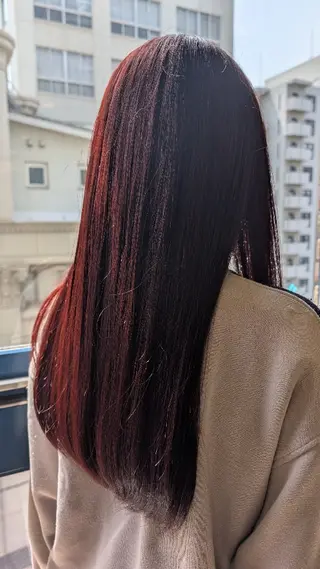 カラー ロング TOTAL BEAUTY DESIGN OFF COURSE所属・諸麦 有泉のヘアスタイル