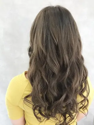 ロング カラー MOU namba ムウナンバのヘアスタイル
