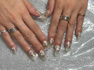 ネイル VIERU 🌈🎀💖のネイルデザイン