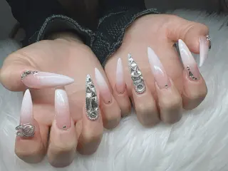 ネイル Lee Nailsのネイルデザイン