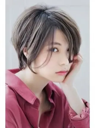 ショート レイヤーカット・ 縮毛矯正 星野のヘアスタイル