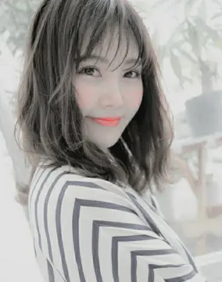 ミディアム カラー ✂️✂️徳　田✂️ ✂️のヘアスタイル