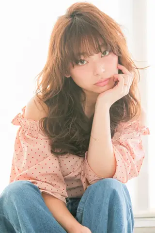 ロング Alisha by artinaのヘアスタイル