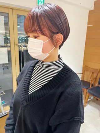 ショート カラー 齋藤 咲のヘアスタイル