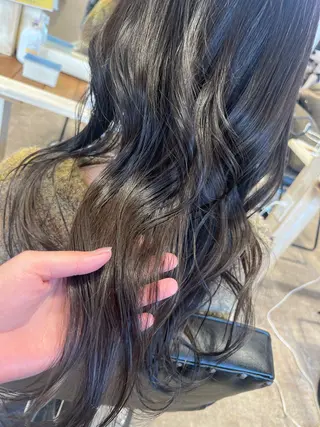 カラー 高石 未唯のヘアスタイル