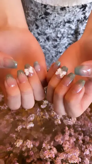 ネイル crystal ⭐︎ colorのネイルデザイン
