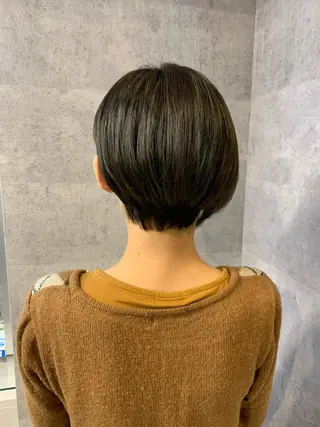 ショート カラー 今野 美栄のヘアスタイル
