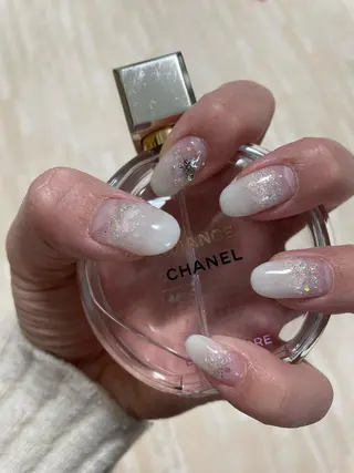 ミディアム ネイル ✴︎ Delightのネイルデザイン