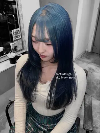 ロング カラー ura/デザイン/ ハイトーン/個性派のヘアスタイル