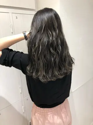 ロング カラー 三鷹で1番ショート ボブをカットする新谷のヘアスタイル