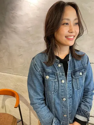 セミロング さの あやねのヘアスタイル