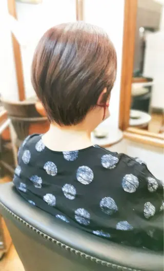ショート カラー 上間 洋子のヘアスタイル