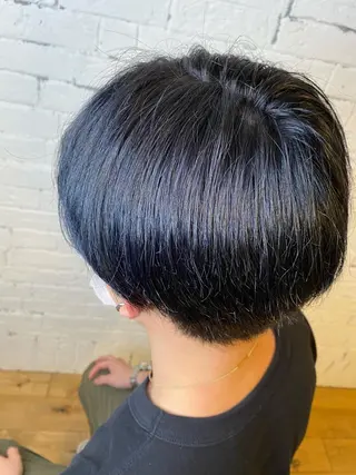 カラー 前田 輝のヘアスタイル