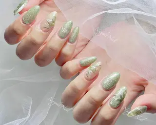 ネイル 🦋 Queenieのネイルデザイン