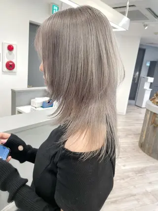 セミロング カラー Loob.TOKYO YUUNAのヘアスタイル
