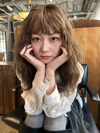 ミディアム パーマ カラー CEINE PATHのヘアスタイル