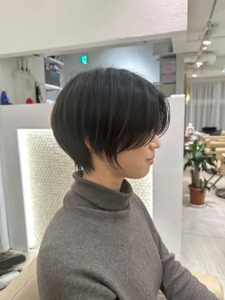 ショート レイヤー/ショート/ 山見陽のヘアスタイル