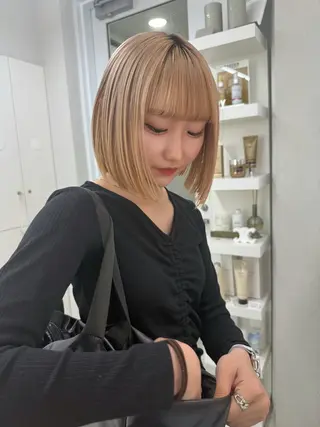 ショート ハイトーンボブ Mizuki.のヘアスタイル