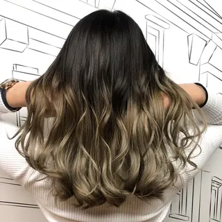 ミディアム カラー TOMOKA 艶髪/透明感カラーのヘアスタイル