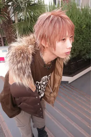 ショート ✴︎TO-MA✴︎ レッドカラー/透明感のヘアスタイル